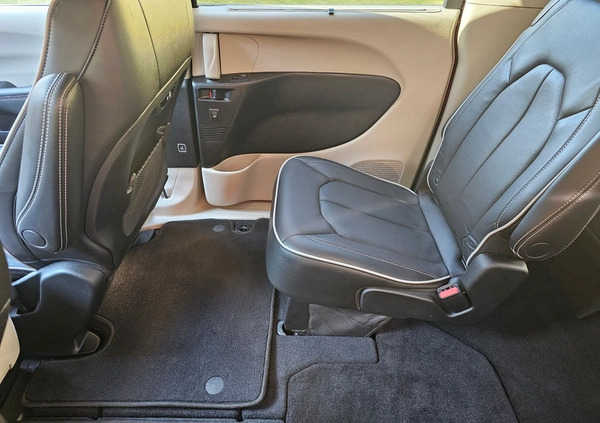 Chrysler Pacifica cena 221000 przebieg: 22164, rok produkcji 2021 z Tolkmicko małe 407